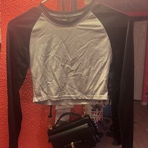 Long sleeve crop top